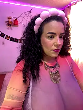 Snapshot of ariadna_cooper chatting on 10-28-25, 01:14 ariadna cooper online show from 10-28-25, 01:14