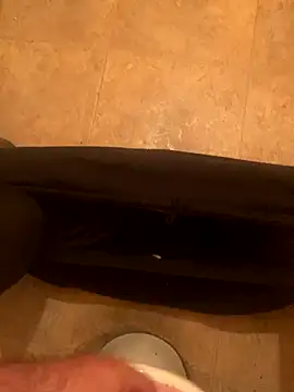 Snapshot of balint35 chatting on 09-16-25, 07:31 balint35 online show from 09-16-25, 07:31