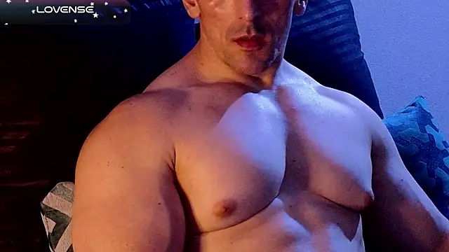 Snapshot of life_warrior chatting on 12-06-24, 02:57 life warrior online show from 12-06-24, 02:57