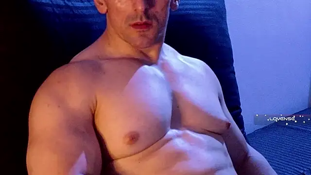 Snapshot of life_warrior chatting on 01-31-25, 01:01 life warrior online show from 01-31-25, 01:01