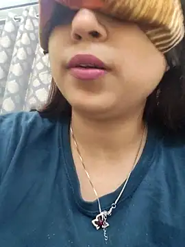 Snapshot of shreya1765 chatting on 11-11-25, 11:32 shreya1765 online show from 11-11-25, 11:32