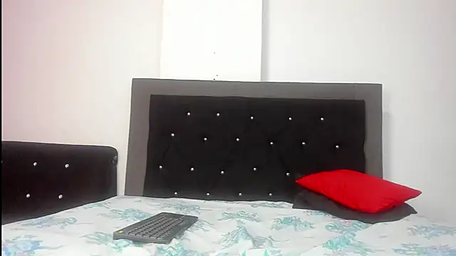 Snapshot of violetadumsper chatting on 02-21-25, 08:29 violetadumsper online show from 02-21-25, 08:29