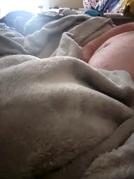 Snapshot of thickdaddy10 chatting on 03-21-25, 01:56 thickdaddy10 online show from 03-21-25, 01:56