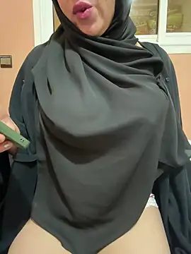 Snapshot of Sindrila_ chatting on 01-02-25, 11:31 Sindrila online show from 01-02-25, 11:31