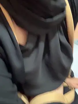 Snapshot of Sindrila_ chatting on 02-09-25, 03:12 Sindrila online show from 02-09-25, 03:12