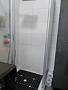 Snapshot of SexyJoanne chatting on 10-10-25, 12:04 SexyJoanne online show from 10-10-25, 12:04