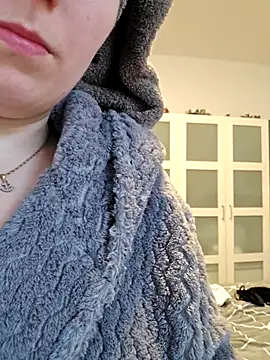 Snapshot of SexyJoanne chatting on 10-17-25, 02:30 SexyJoanne online show from 10-17-25, 02:30