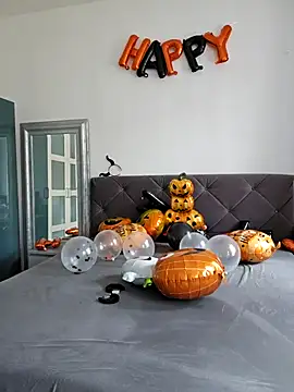 Snapshot of SexyJoanne chatting on 10-24-25, 01:07 SexyJoanne online show from 10-24-25, 01:07