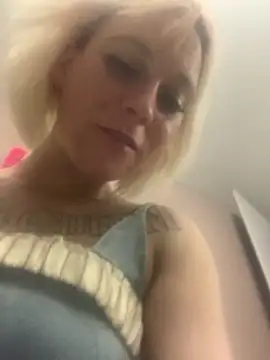 Snapshot of XxxDRAMAxxX chatting on 03-12-25, 04:19 XxxDRAMAxxX online show from 03-12-25, 04:19