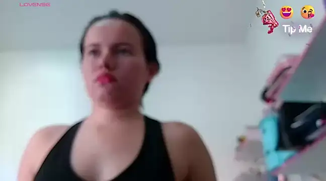 Snapshot of camillebr chatting on 01-29-25, 05:35 camillebr online show from 01-29-25, 05:35