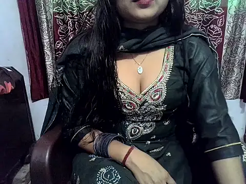 SIYA MAVI online show from 03-18-26, 04:04