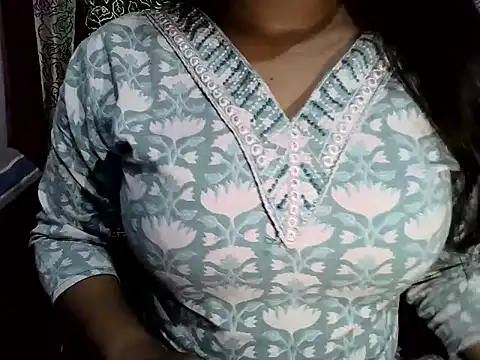 SIYA MAVI online show from 07-20-26, 04:27