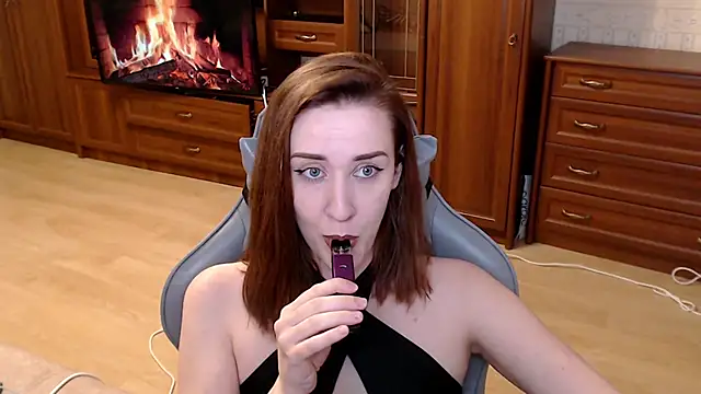 Snapshot of JessicaMurray chatting on 04-13-26, 08:03 JessicaMurray online show from 04-13-26, 08:03