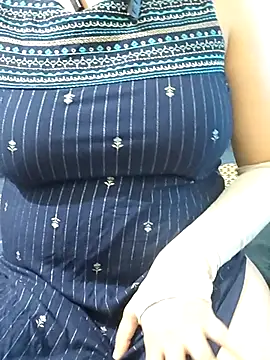 Snapshot of mallupriyapriya chatting on 06-29-26, 05:46 mallupriyapriya online show from 06-29-26, 05:46