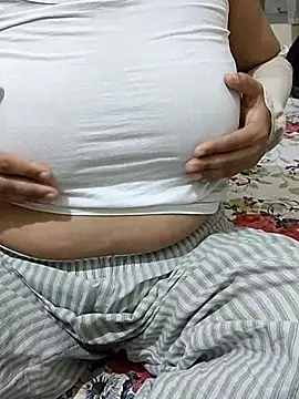 Snapshot of mallupriyapriya chatting on 07-29-26, 10:41 mallupriyapriya online show from 07-29-26, 10:41