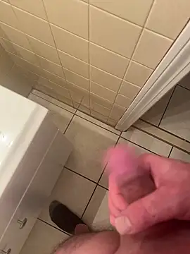 coreyl9718 online show from 02-20-25, 06:17