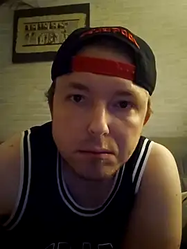 Snapshot of Lucieldark chatting on 01-25-25, 04:24 Lucieldark online show from 01-25-25, 04:24
