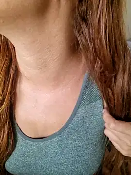 AliceRuivinha2 online show from 10-28-25, 11:36