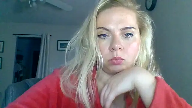 HappyIva online show from 10-19-25, 05:35