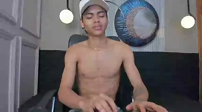 adam piarse01 online show from 01-11-25, 06:35