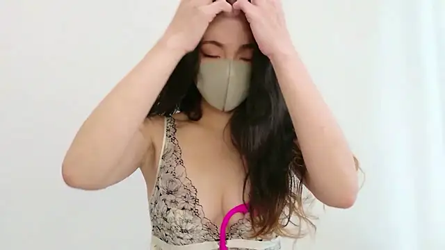 Mary-JP online show from 04-22-26, 03:31