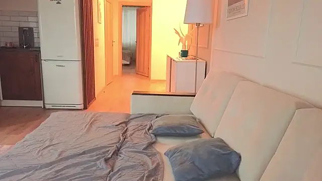 KristineEsme online show from 11-23-25, 05:07