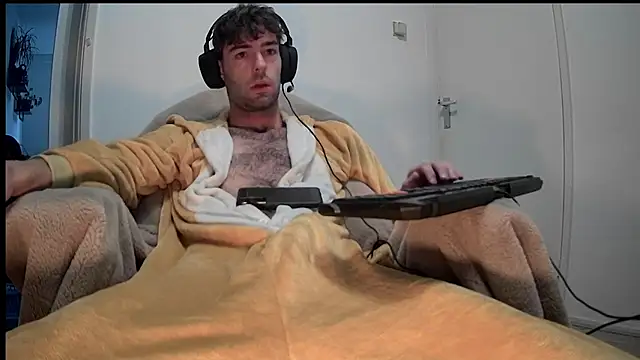 onesieboyx online show from 01-14-25, 09:13