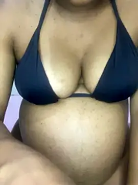 Snapshot of Mariaapimentinha chatting on 12-16-25, 12:04 Mariaapimentinha online show from 12-16-25, 12:04