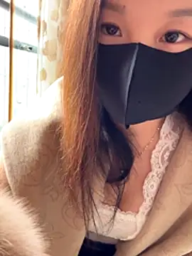 SSSniang- online show from 10-31-25, 06:03