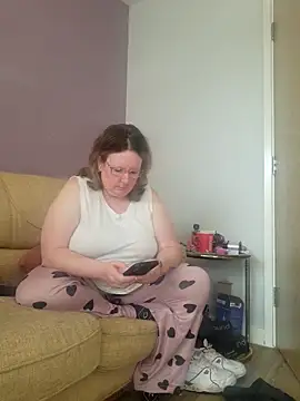 curvy girl71 online show from 03-09-25, 09:57