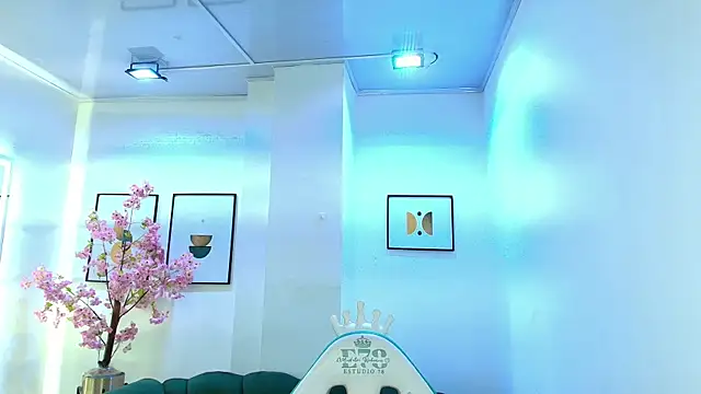 Snapshot of Arianna_sweeet chatting on 11-27-25, 03:30 Arianna sweeet online show from 11-27-25, 03:30