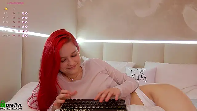 Snapshot of Rina_Red chatting on 01-18-25, 12:57 Rina Red online show from 01-18-25, 12:57