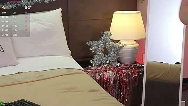 Snapshot of Rina_Red chatting on 12-04-25, 01:48 Rina Red online show from 12-04-25, 01:48