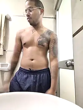 Snapshot of THEGOATHL chatting on 09-25-25, 04:38 THEGOATHL online show from 09-25-25, 04:38