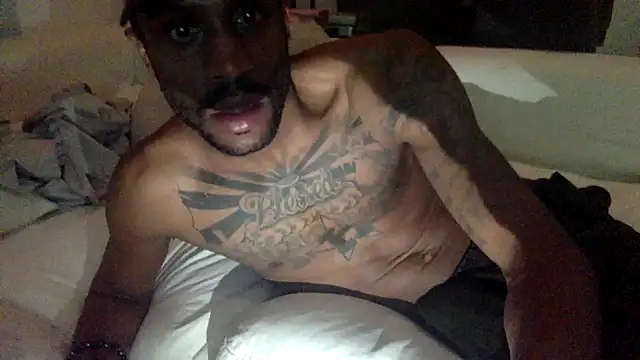 Snapshot of mileshighclub420 chatting on 01-18-25, 02:47 mileshighclub420 online show from 01-18-25, 02:47