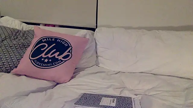 Snapshot of mileshighclub420 chatting on 11-10-25, 11:09 mileshighclub420 online show from 11-10-25, 11:09