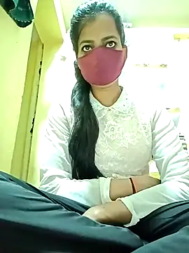 Snapshot of Pooja_cut chatting on 02-02-25, 01:12 Pooja cut online show from 02-02-25, 01:12