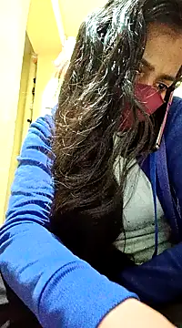 Snapshot of Pooja_cut chatting on 02-08-25, 02:04 Pooja cut online show from 02-08-25, 02:04