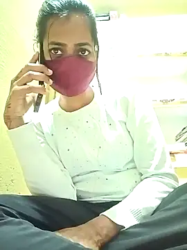 Snapshot of Pooja_cut chatting on 02-15-25, 05:07 Pooja cut online show from 02-15-25, 05:07