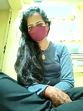 Snapshot of Pooja_cut chatting on 03-03-25, 12:37 Pooja cut online show from 03-03-25, 12:37