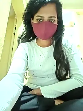 Snapshot of Pooja_cut chatting on 03-07-25, 04:44 Pooja cut online show from 03-07-25, 04:44