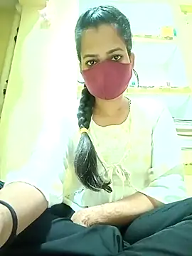 Snapshot of Pooja_cut chatting on 03-18-25, 04:48 Pooja cut online show from 03-18-25, 04:48