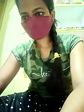 Snapshot of Pooja_cut chatting on 09-23-25, 04:43 Pooja cut online show from 09-23-25, 04:43