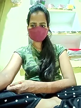 Snapshot of Pooja_cut chatting on 10-11-25, 03:10 Pooja cut online show from 10-11-25, 03:10