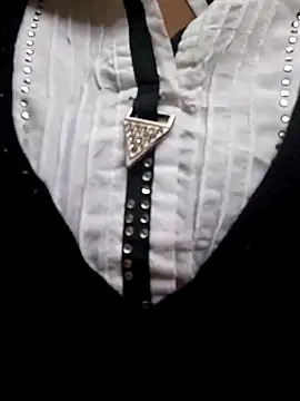 Snapshot of Barbie_183 chatting on 01-17-25, 05:32 Barbie 183 online show from 01-17-25, 05:32