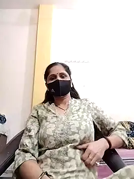 Snapshot of priyancyfun chatting on 02-12-25, 12:55 priyancyfun online show from 02-12-25, 12:55