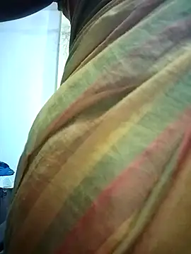 Snapshot of priyancyfun chatting on 02-16-25, 03:27 priyancyfun online show from 02-16-25, 03:27