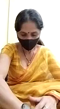 Snapshot of priyancyfun chatting on 03-04-25, 05:53 priyancyfun online show from 03-04-25, 05:53