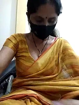 Snapshot of priyancyfun chatting on 03-08-25, 08:25 priyancyfun online show from 03-08-25, 08:25