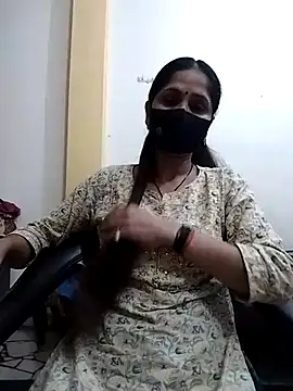 Snapshot of priyancyfun chatting on 03-18-25, 01:42 priyancyfun online show from 03-18-25, 01:42